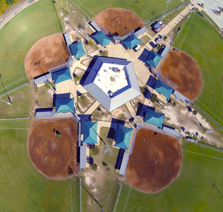 Holiday Inn & Suites College Station-Aggieland By Ihg Экстерьер фото